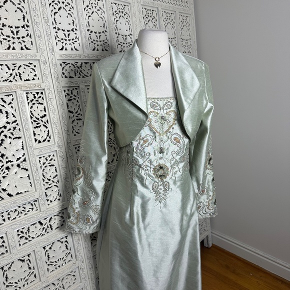 Xscape Light Sage Green Beaded Fairycore Romantic Formal Long Evening Prom Gown - Picture 6 of 8